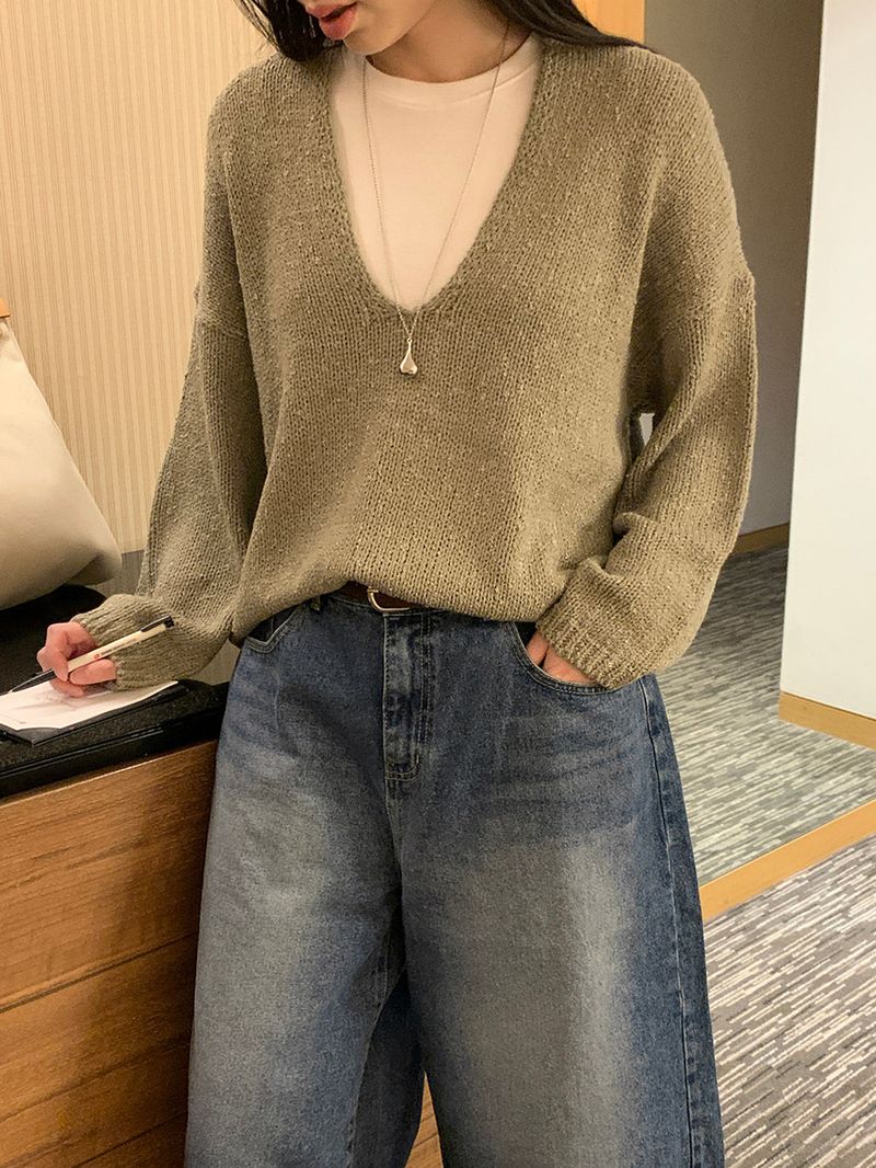 [MADE] Rieze Deep V Knit