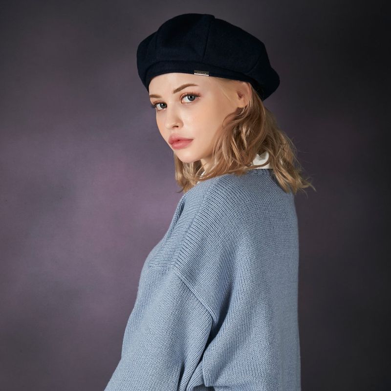 Bold metal tip wool beret NAVY