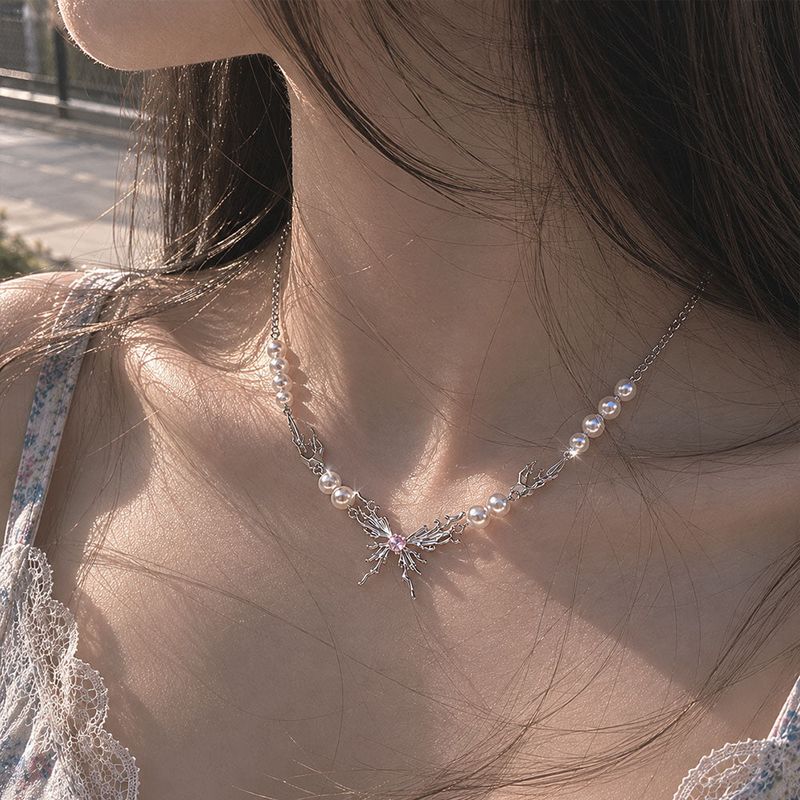 EX LOVE（イーエックスラブ）の「ストリートムードバタフライロングペンダントネックレス（アクセサリー）」