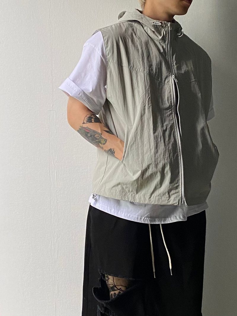 Cap Hooded Nylon Vest 4C