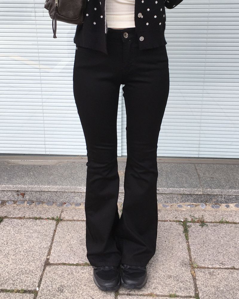 kyoive（コイブ）の「Lowrise black boots cut pants（Pants）」