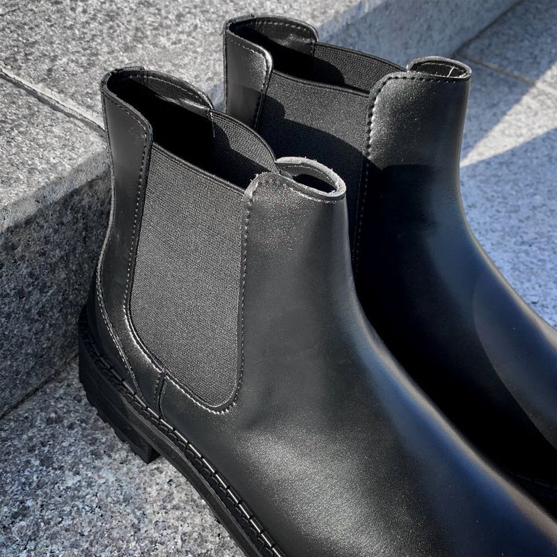55 Chelsea Boots