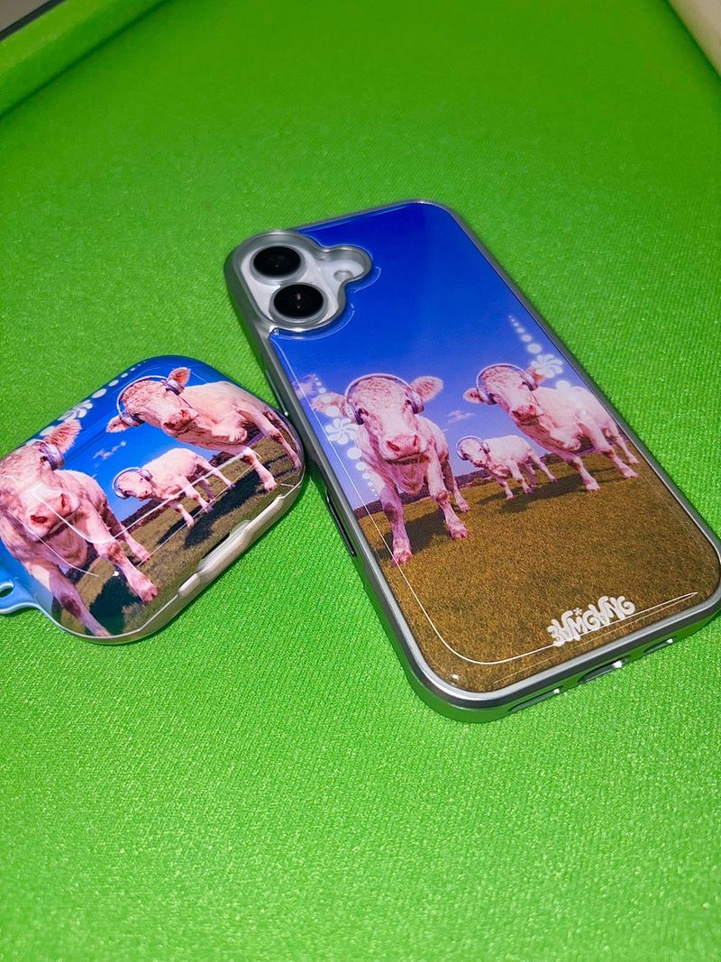 Furry Friends Phone case_Cow