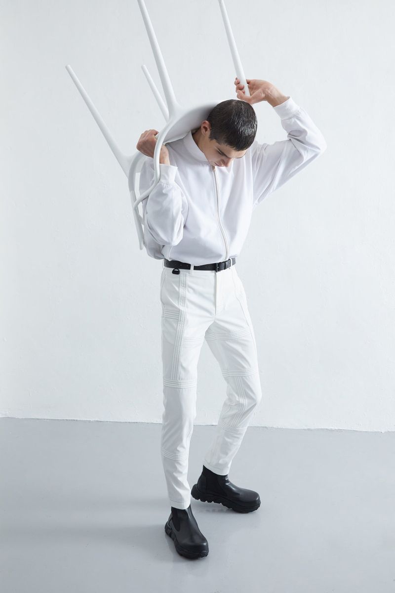 【MADE】UX, Black