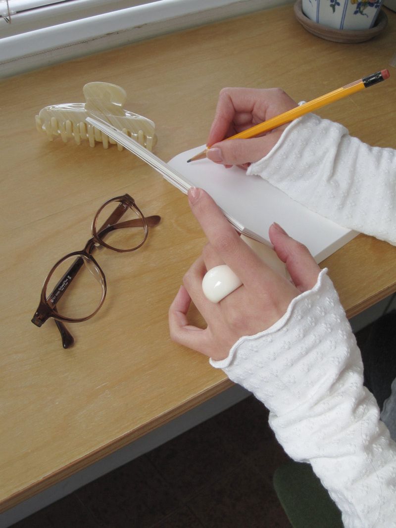 Formica Bold Ring (Ivory)