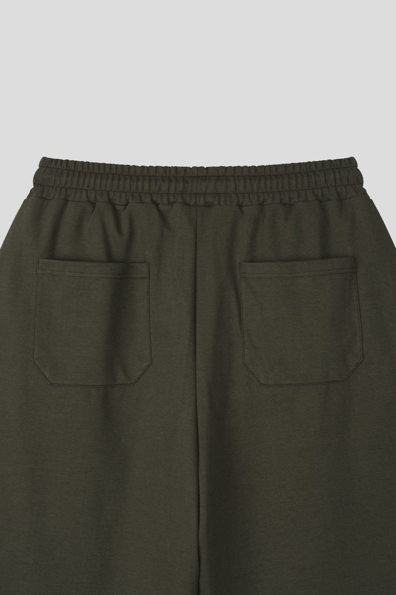 WET DOUBLE KNEE RIVET SWEAT PANTS