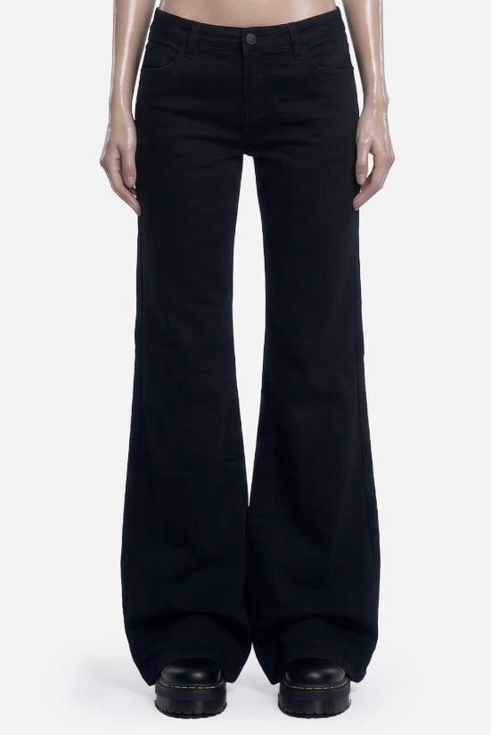 EEUN（イウン）の「Dark Washing Flare Denim（Pants）」