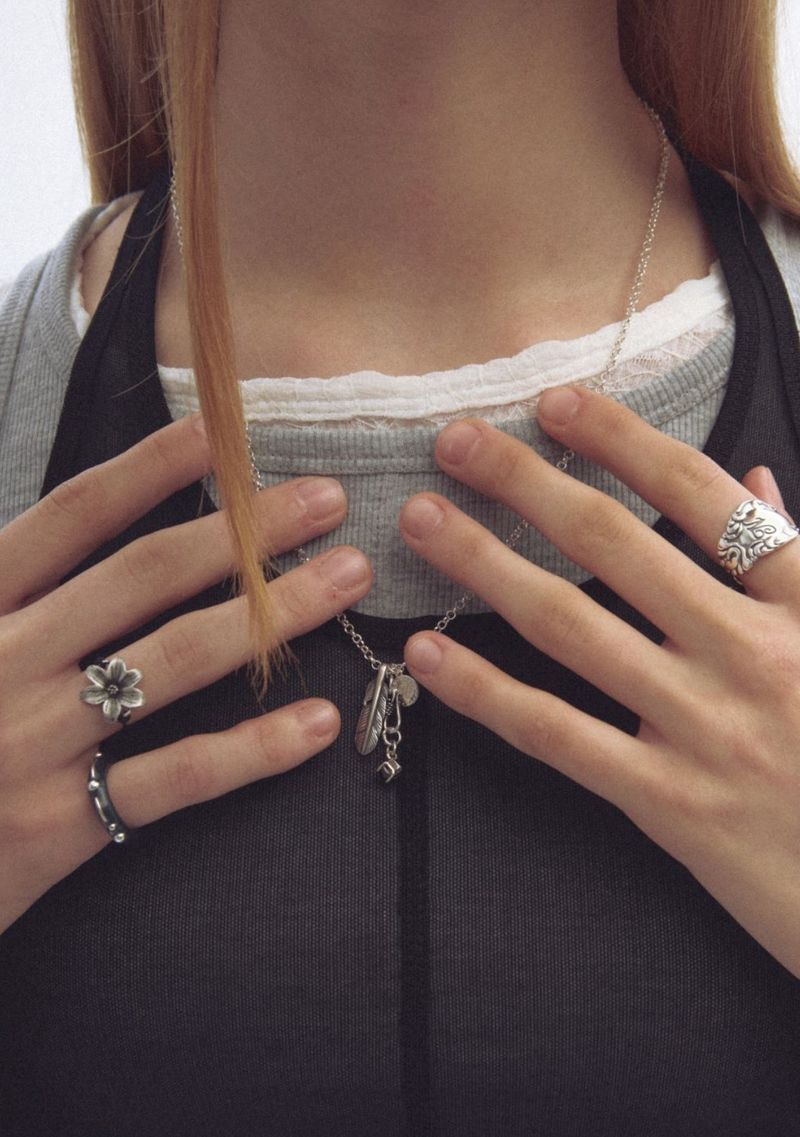 petal string ring