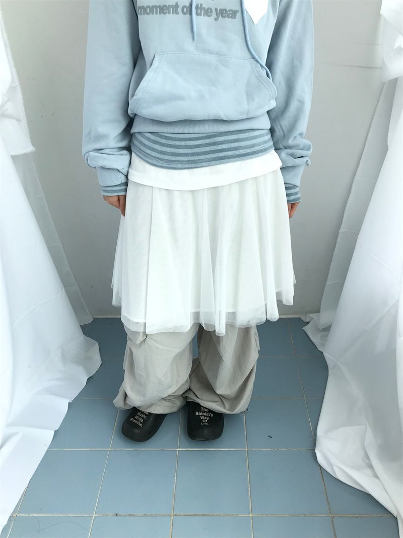 See-through curve layered skirt