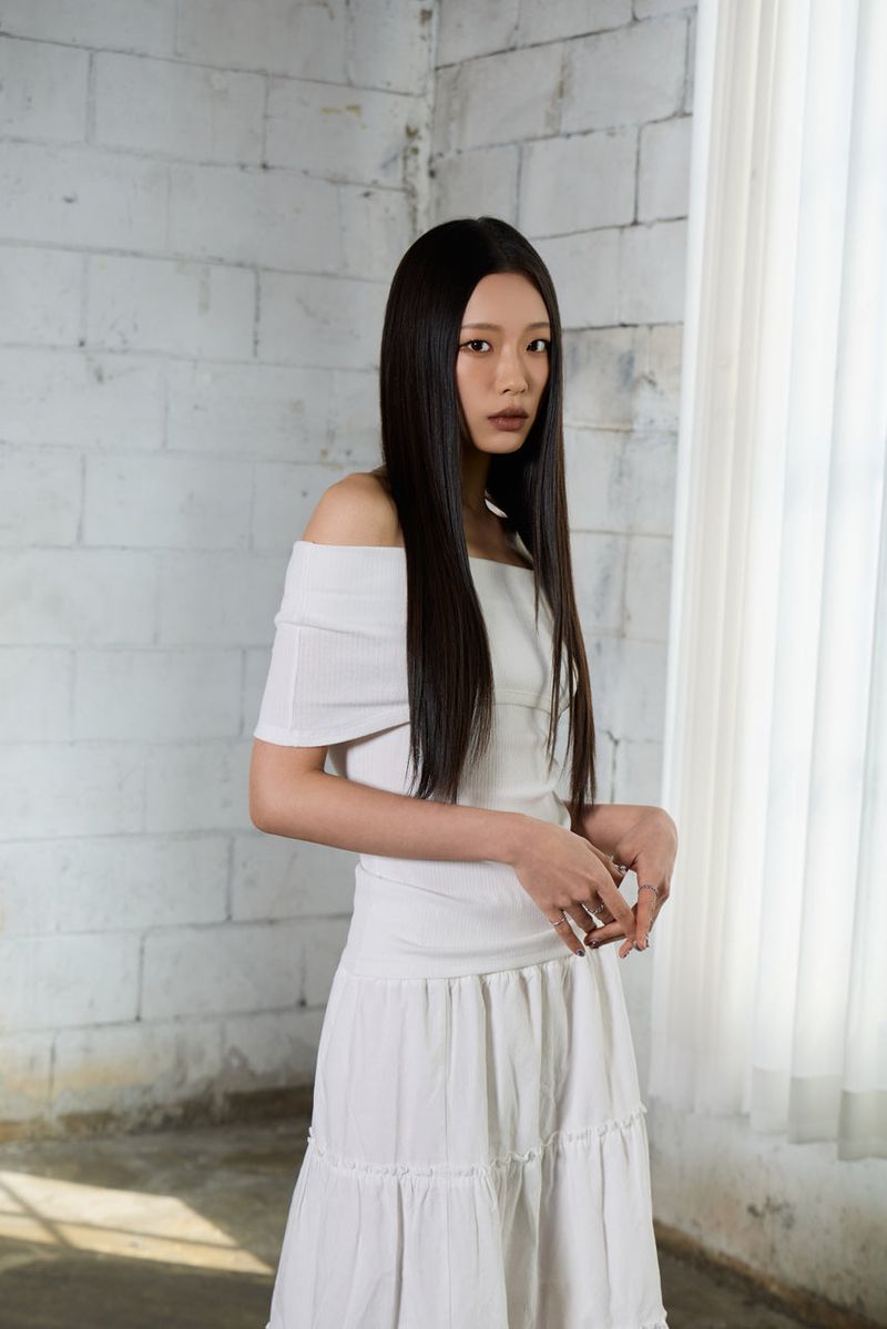 Drape Off-Shoulder T-Shirt - White