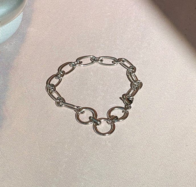 ASCLO(エジュクロ)の「ASCLO Triple Ring Chain Bracelet(Accessories)」