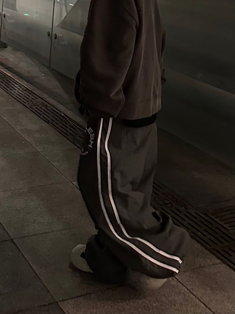 pigment panel zip-up hoodie