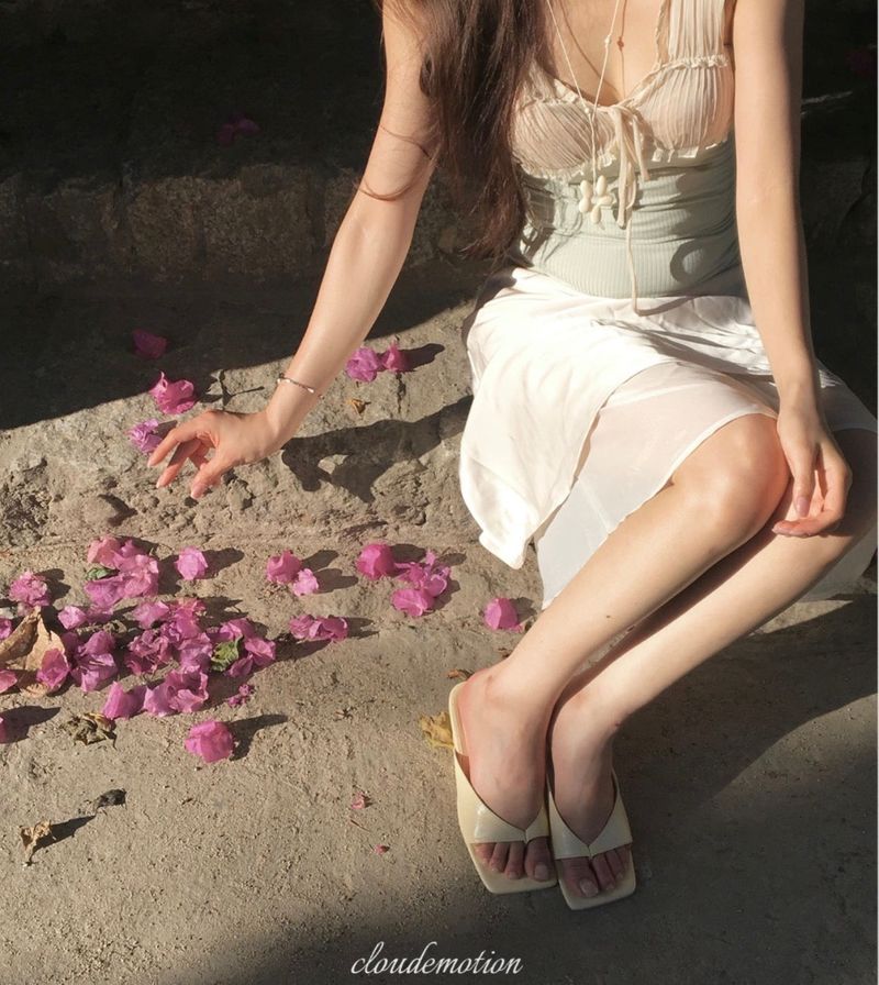 cloudemotion（クラウドエモーション）の「[ antique mood ] watermelon & milk tone shirring sleeveless top（Tops）」