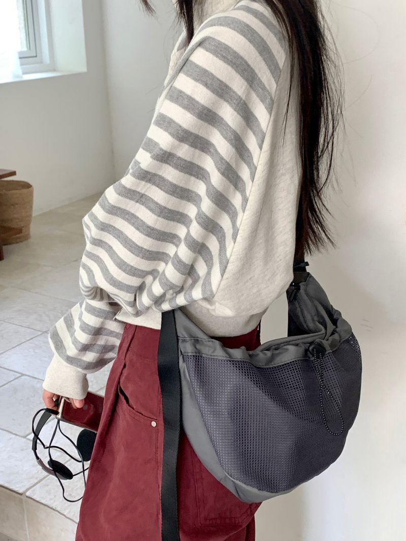 Choit Stripe Coloring Half Neck Two-Way Cropped Zip-Up