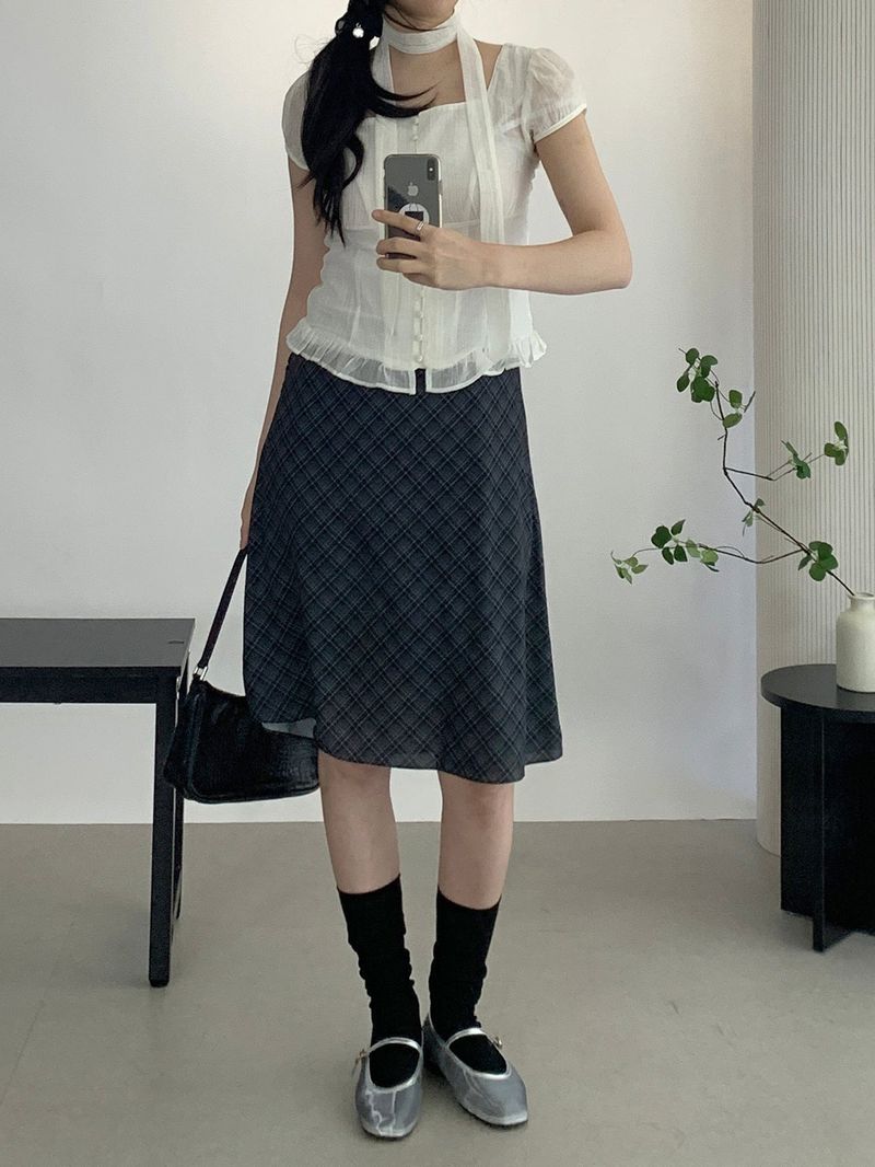 Rivenne Tie Short Sleeve Blouse