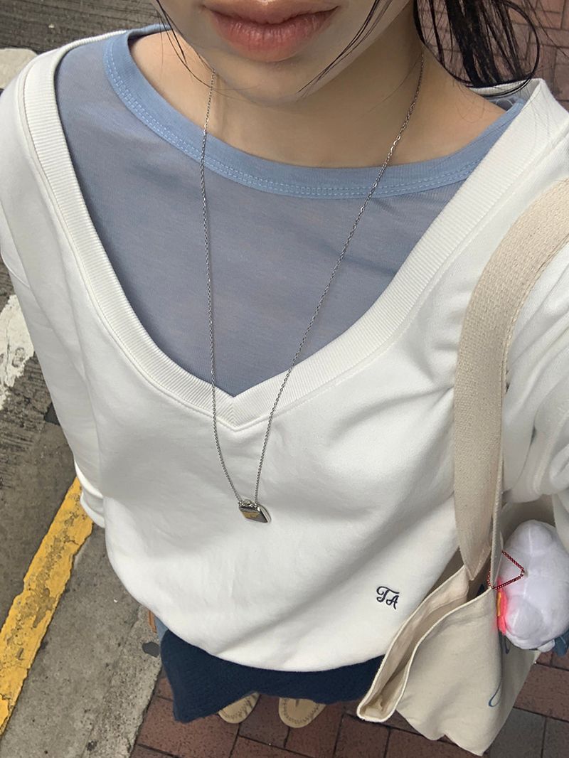 [MADE] TA DEEP V-NECK SWEATSHIRT