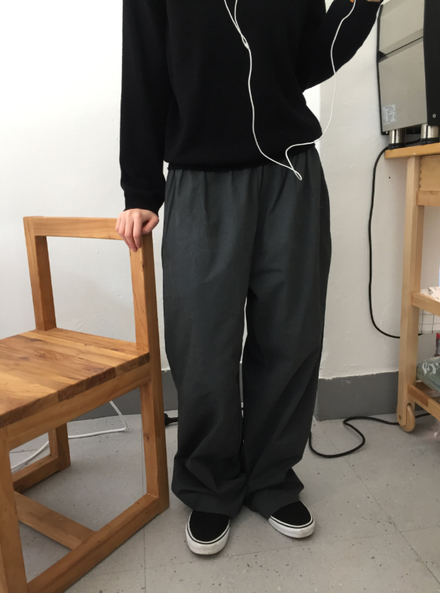 howu（ハウユ）の「トラビバンディングバルーンコットンパンツ(3c)（パンツ）」