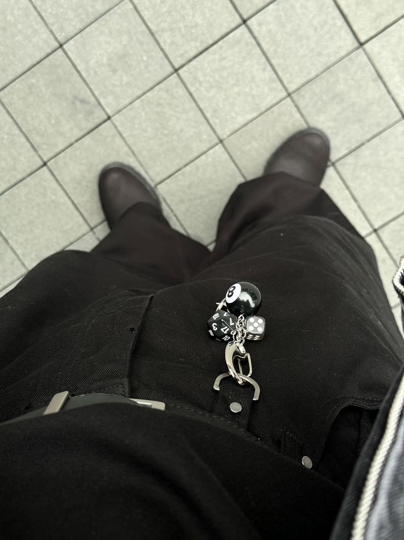 8 Billiard Ball Keyring