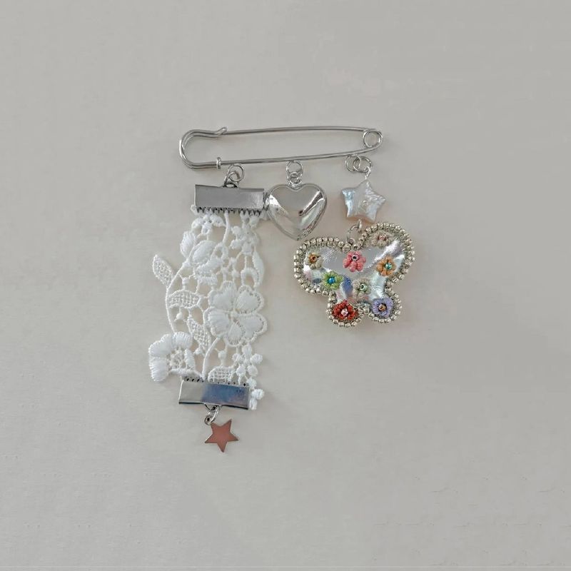 jujustudio（ジュジュスタジオ）の「ブランシュバタフライチャーム（アクセサリー）」