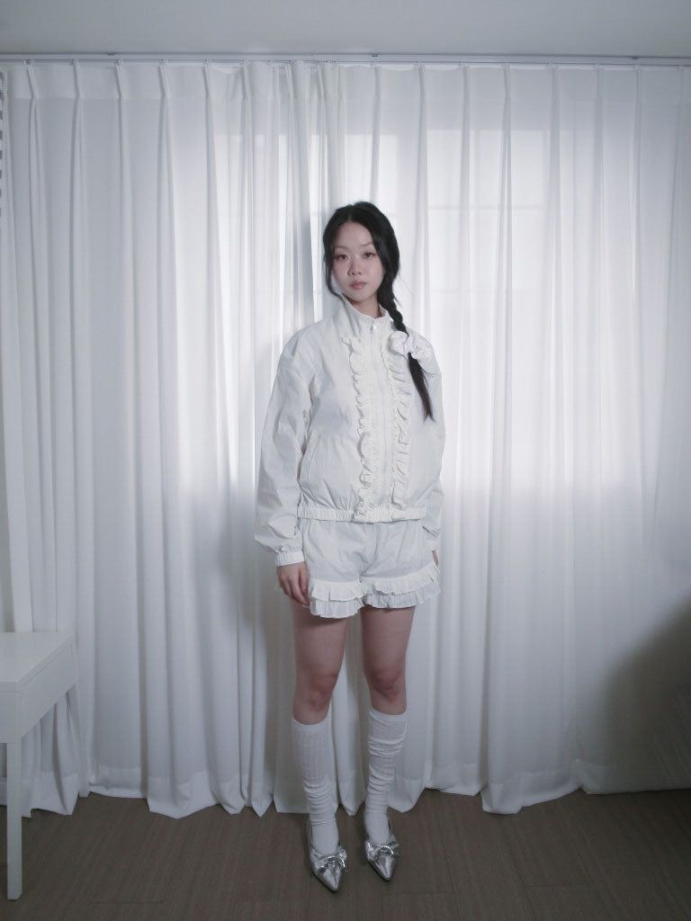 frill race windbreaker set