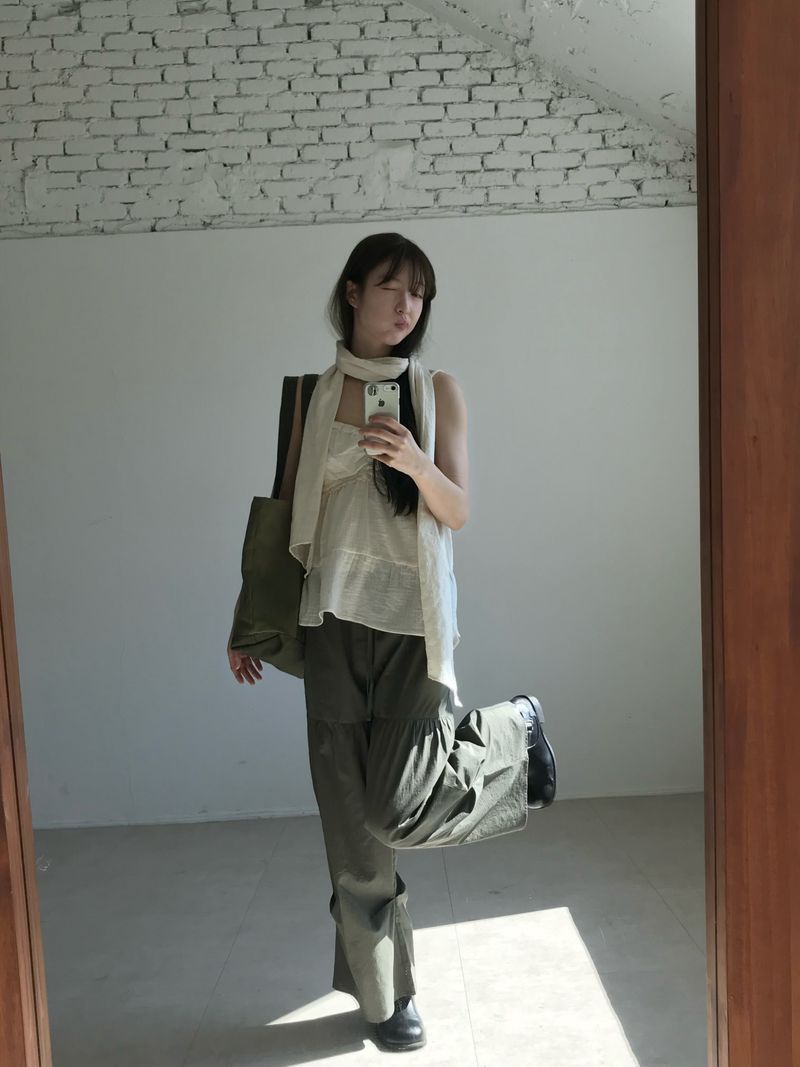 HASTA（ハスタ）の「Shirring Cotton Pants (Khaki)（Pants）」