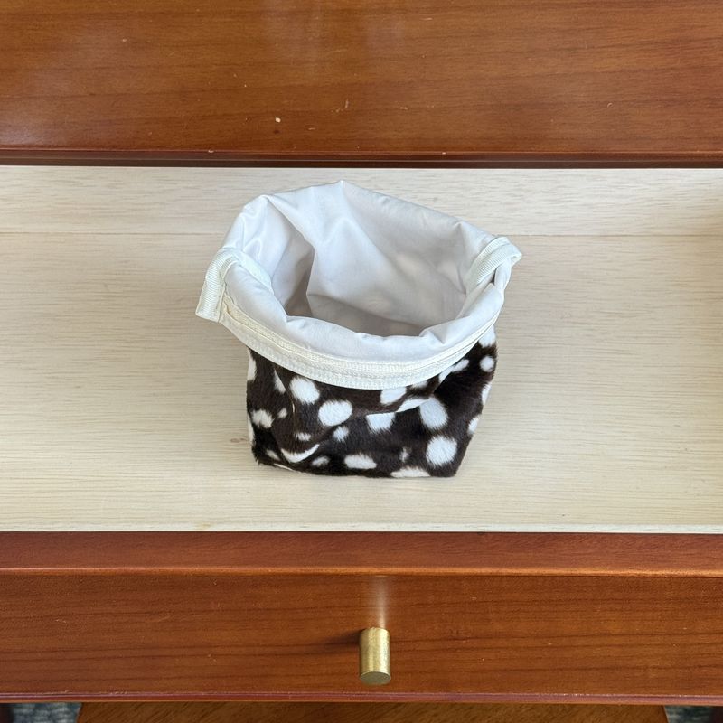 classic pouch_dalmatian brownwhite
