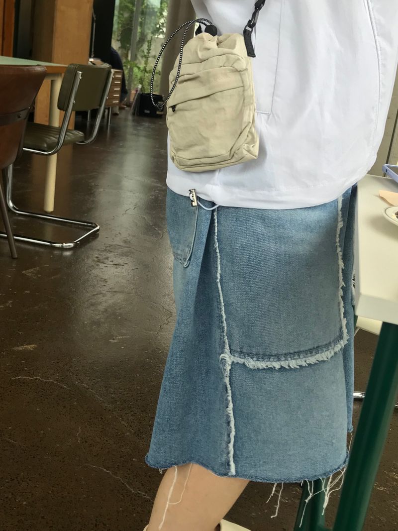 Rumbling mini bag