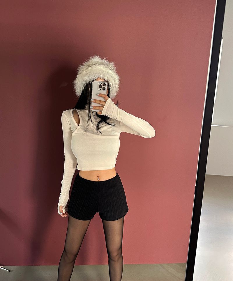 Open Warmer Cropped Turtleneck T-shirt