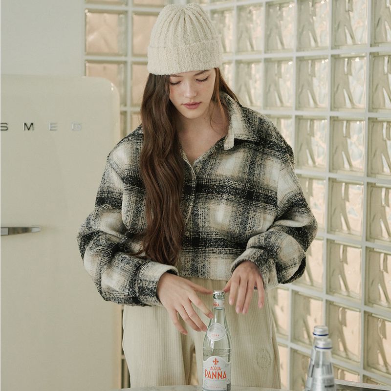 TMO BY 13MONTH(ティーエムオーバイサーティーンマンス)の「CROPPED CHECK JACKET (BEIGE)(Tops)」