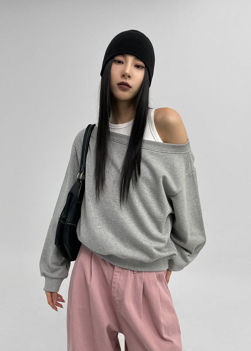 [MADE] Haidin Off-Shoulder Sweatshirt