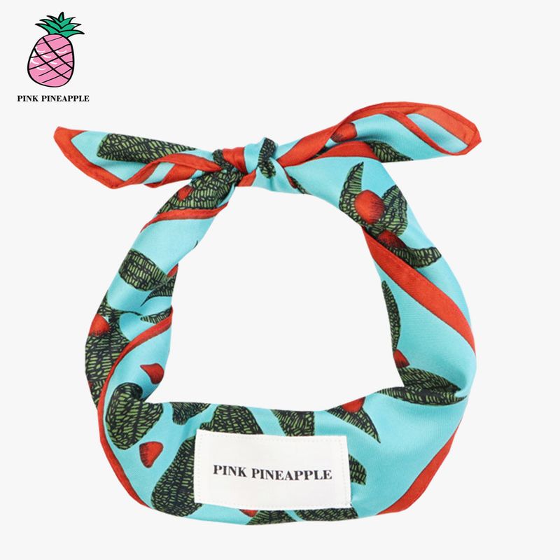 PINK PINEAPPLE（ピンクパイナップル）の「LEAF PETITE SCARF (2COLOR)（Fashion Accessories）」