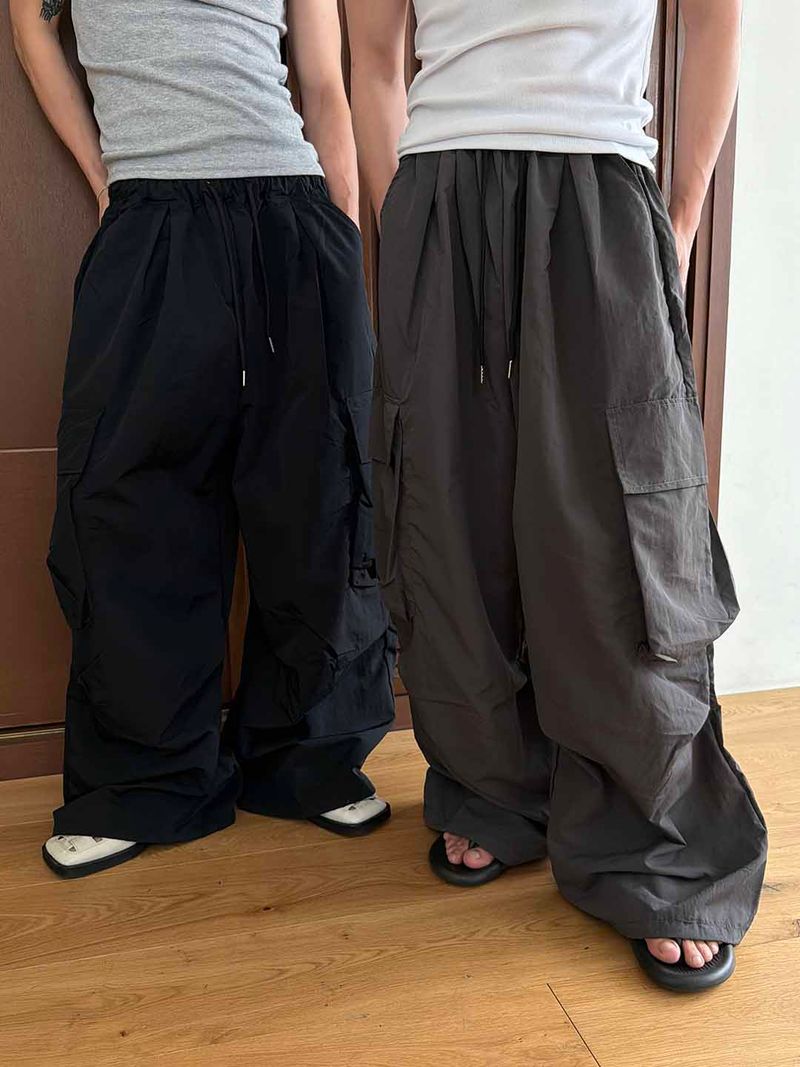 LAURANT（ロラン）の「ナイロンピンタックカーゴワイドパンツ(3color)（パンツ）」