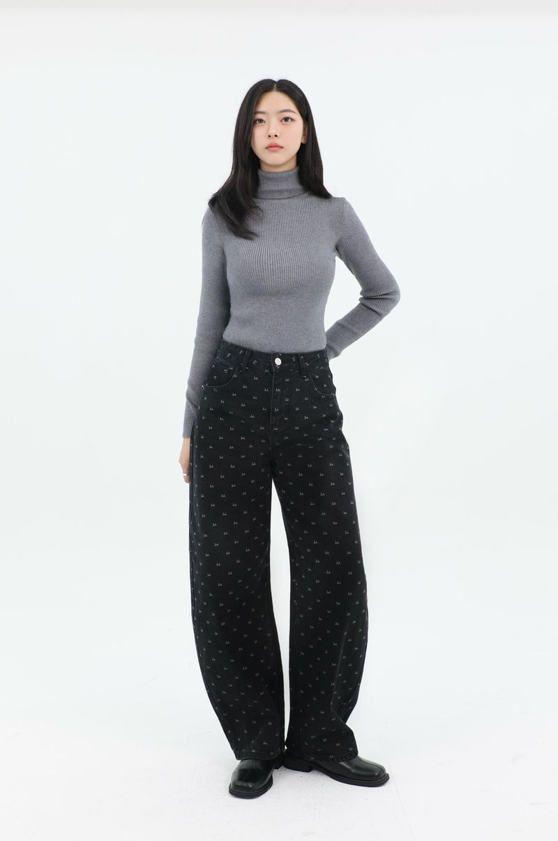 ur.fit(オールフィット)の「CLOUD FLEECE RIBBON PRINTED CURVED FIT DENIM_BLACK code 26010-1(Pants)」