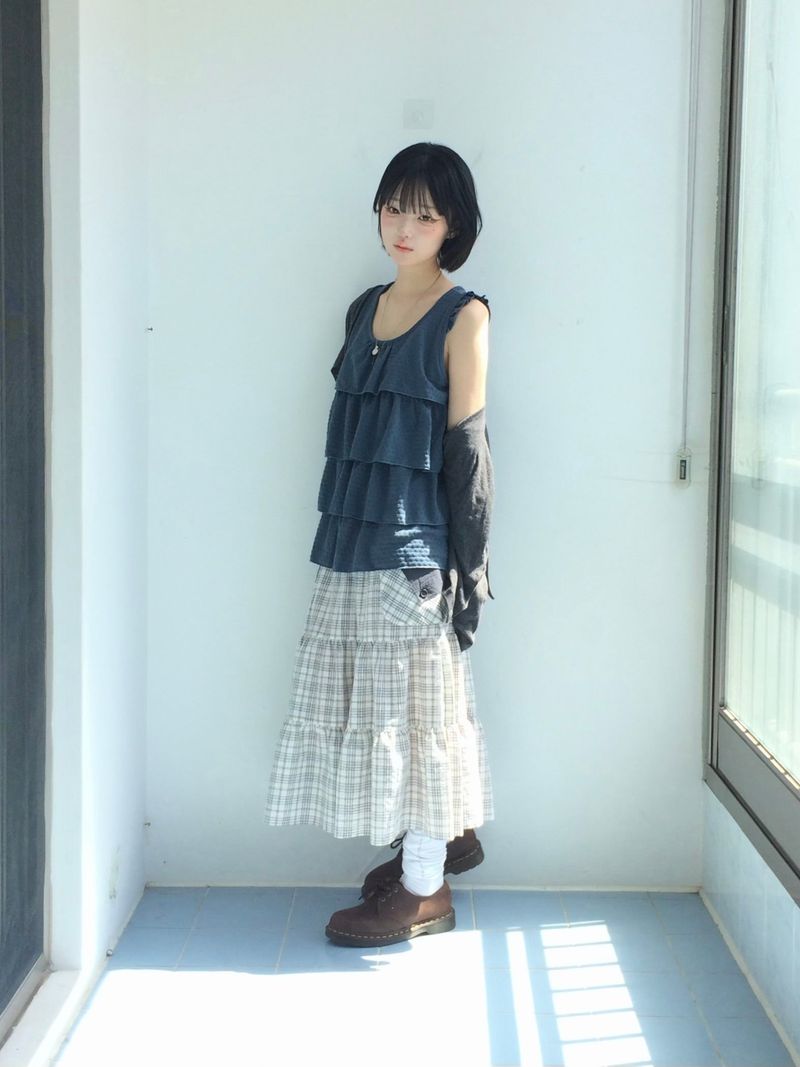 cream checkered pocket skirt