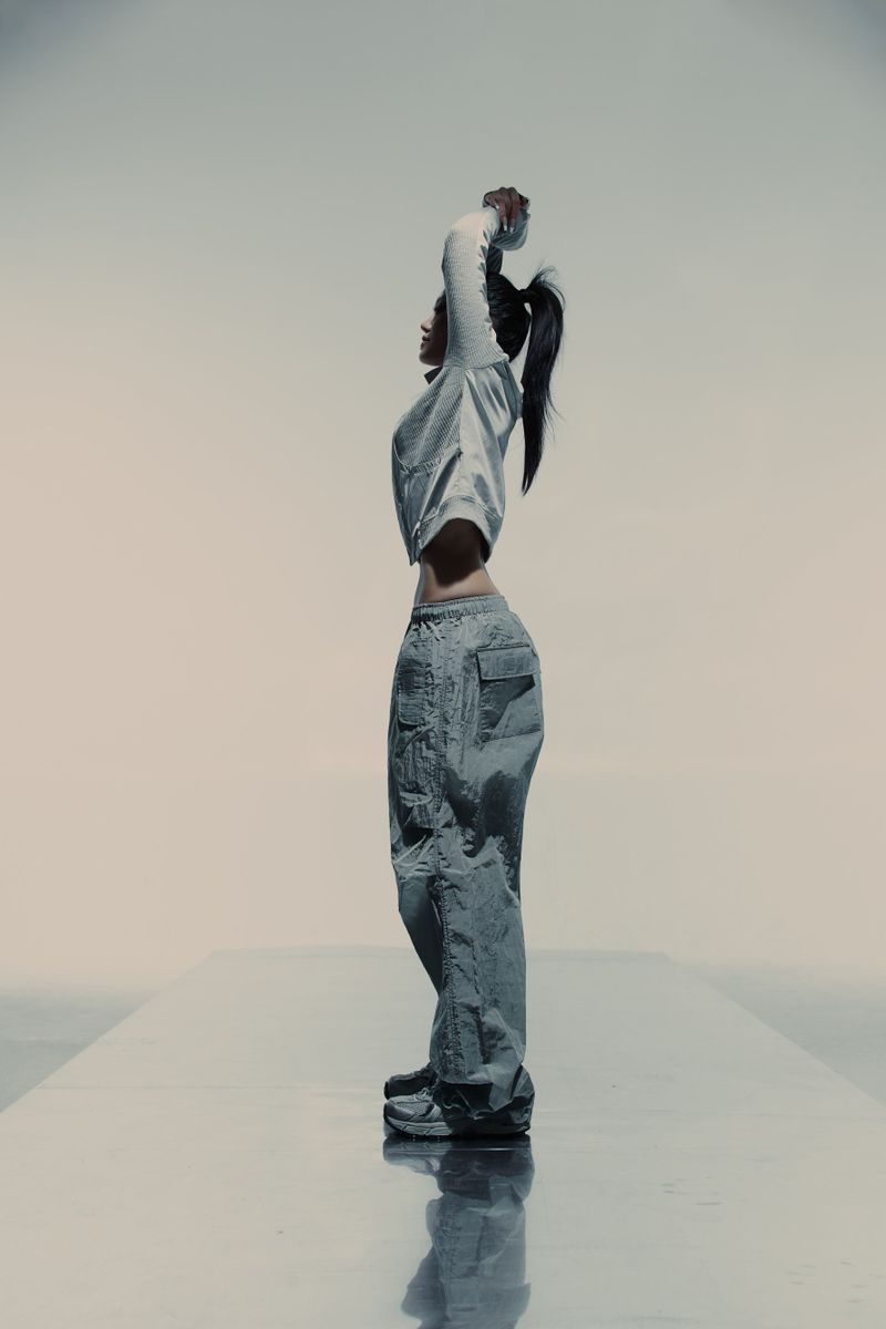 06. PARACHUTE PANTS GREY