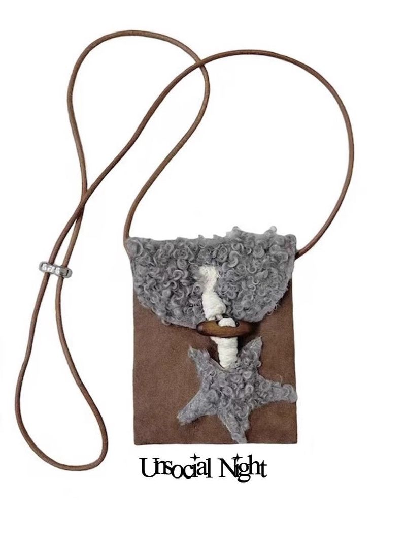 UnsocialNight（アンソーシャルナイト）の「スターステッチ スエード クロスボディバッグ（Bags）」