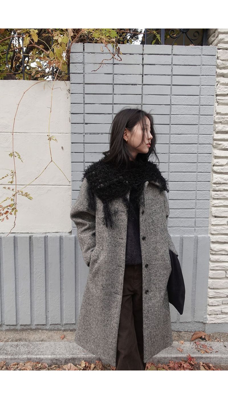 Grain collar raglan coat