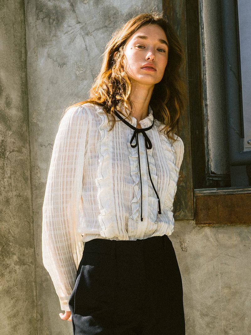 Frill Shirring Ribbon Blouse