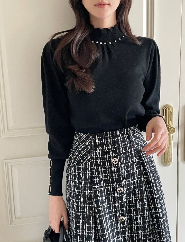 Genuine Pearl Slit Frill Turtleneck Knit