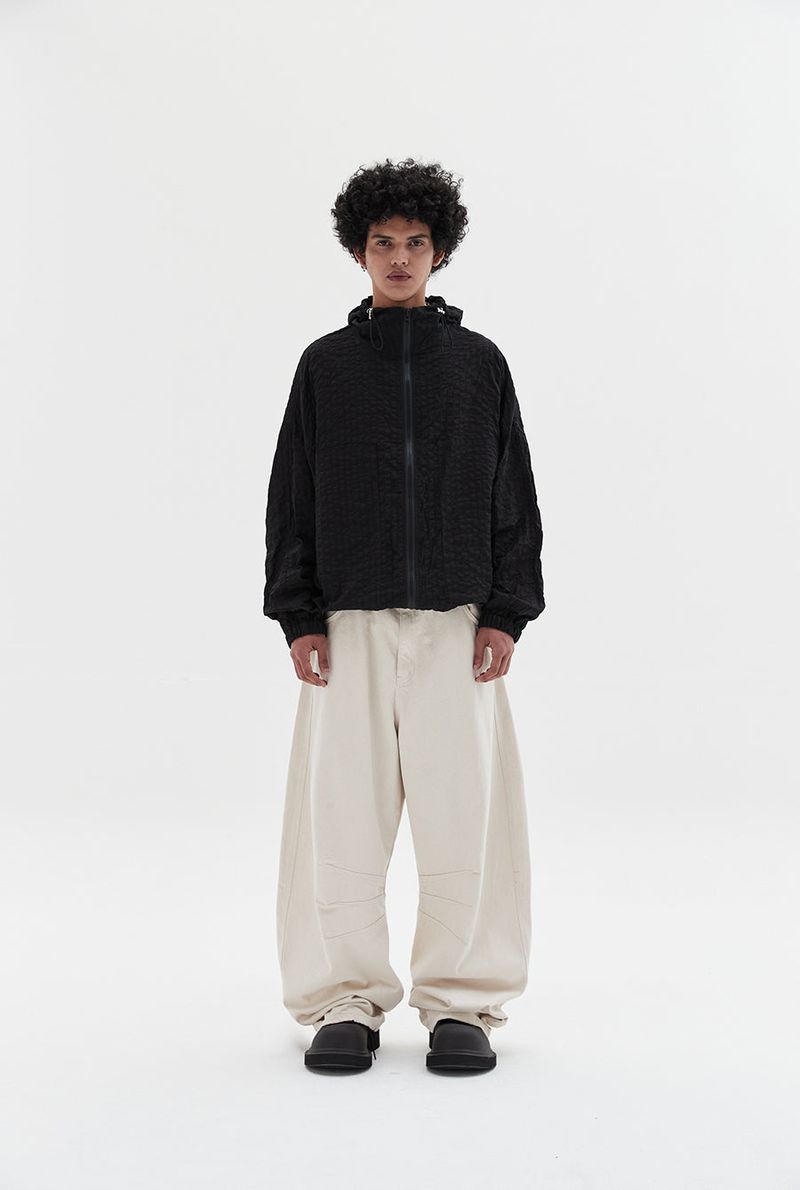 multi dart balloon denim pants cream