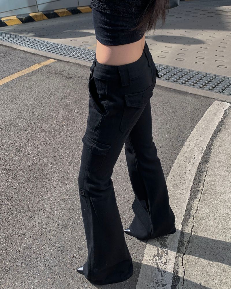 Deep cargo boots cut pants