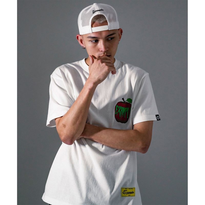 EXAMPLE（エグザンプル）の「EXAMPLE FORBIDEN FRUIT [E]APPLE S/S TEE（Tops）」