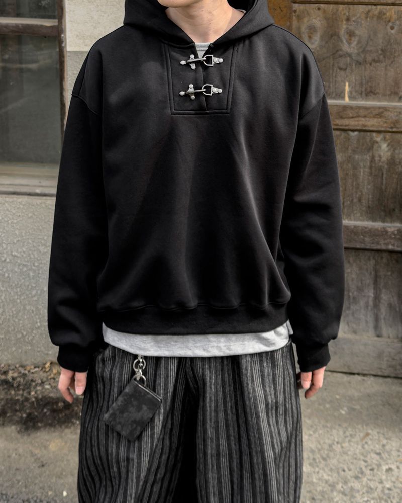 JIIGEUM（ジグム）の「リーデンファイヤーマンバックルフーディー（トップス）」