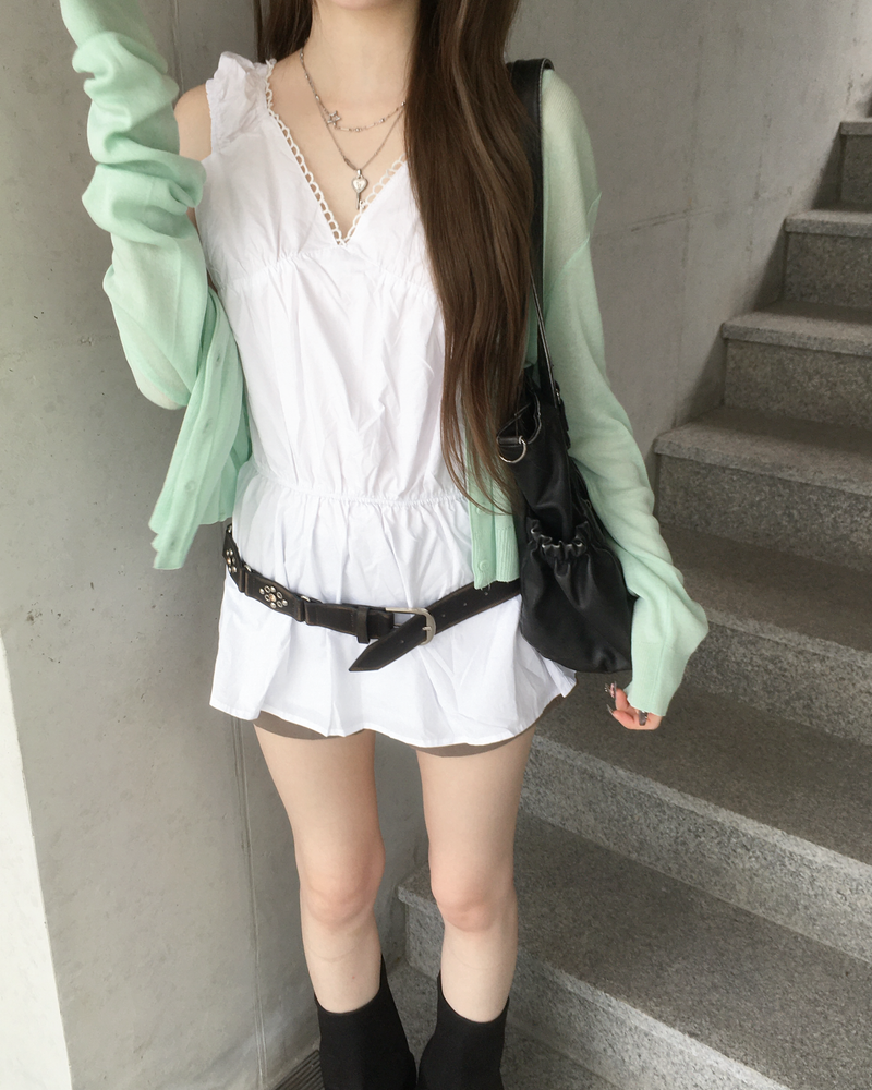 Shirring V neck OPS