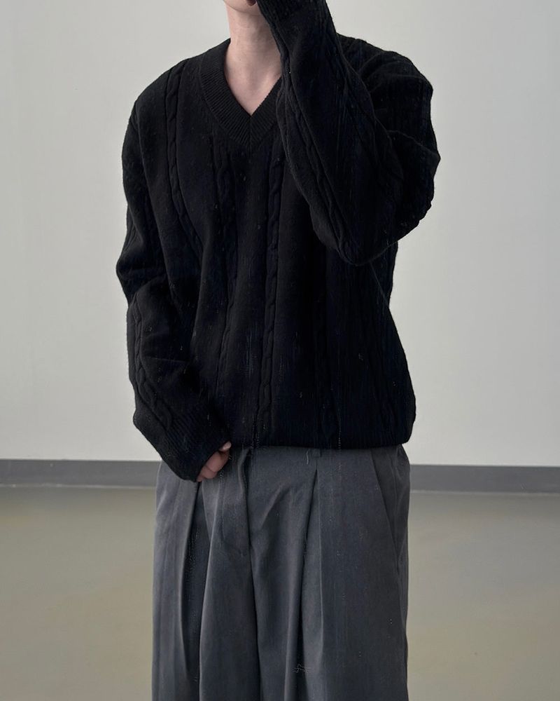 Melter Semi-Cropped Cable V-Neck Knit