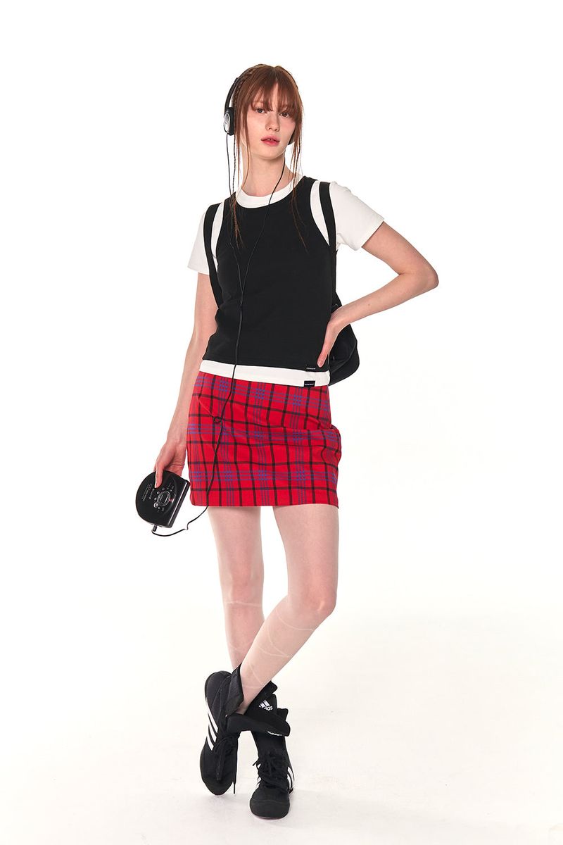 ZIZE SLEEVELESS (BLACK)