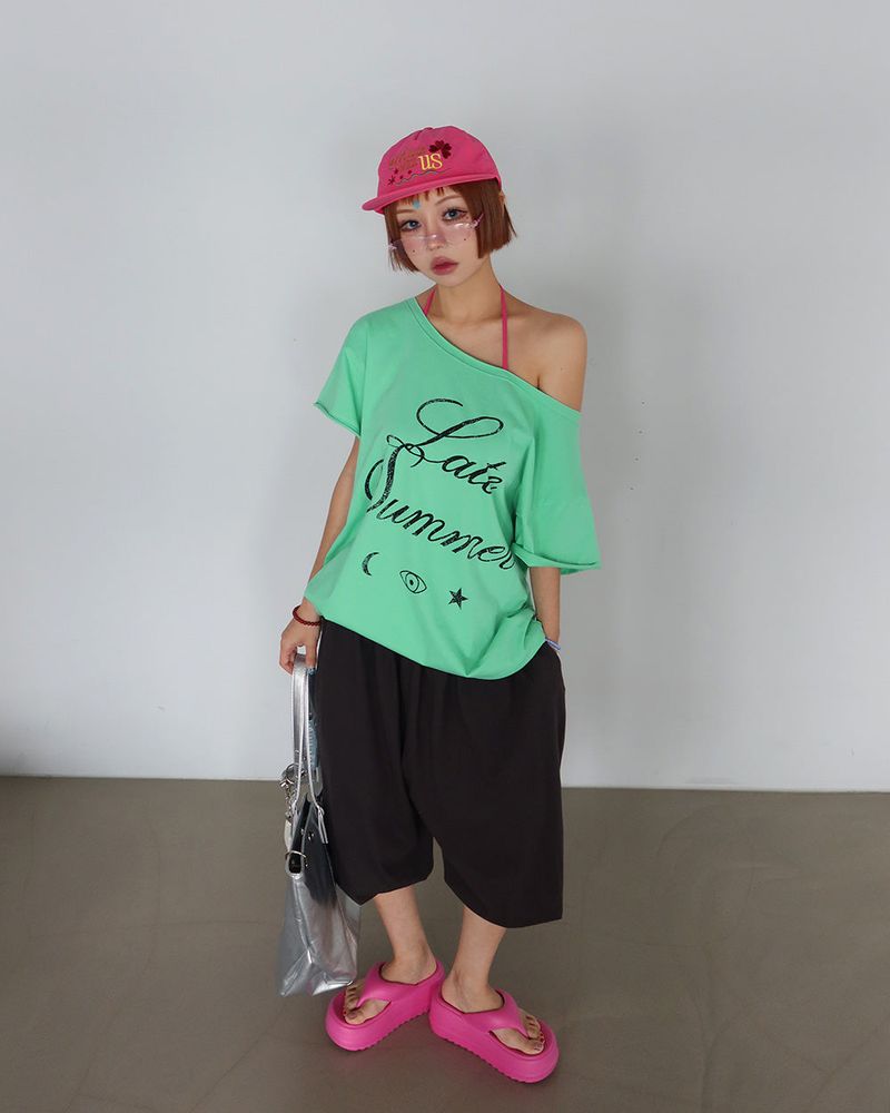 Delight-J（ディライトジェイ）の「アイレタリング オフショルダー ボクシーショートスリーブTシャツ（トップス）」