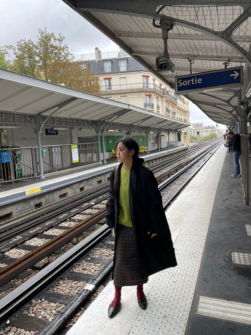 Tailored unisex single coat