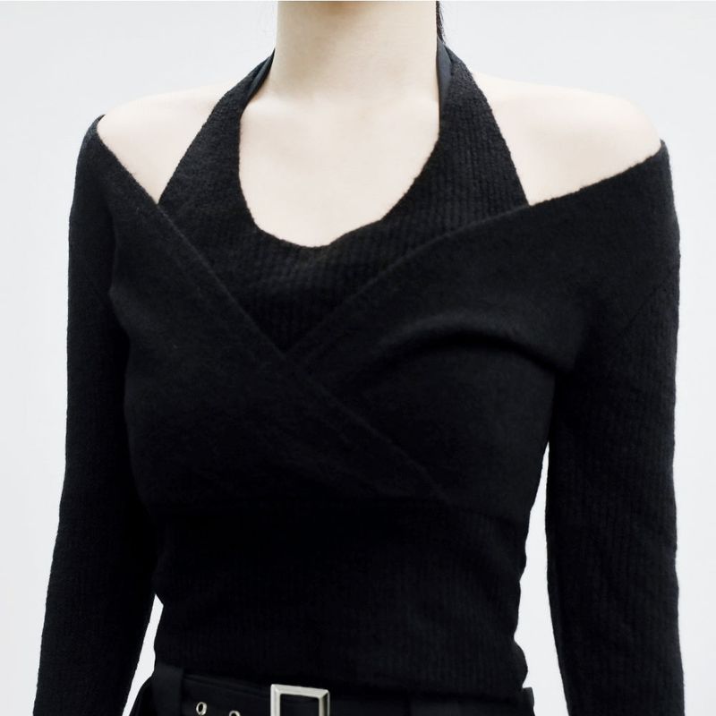 Hailyn Halter Off Knitwear