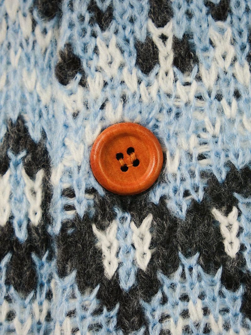 ISLAND Round Cardigan
